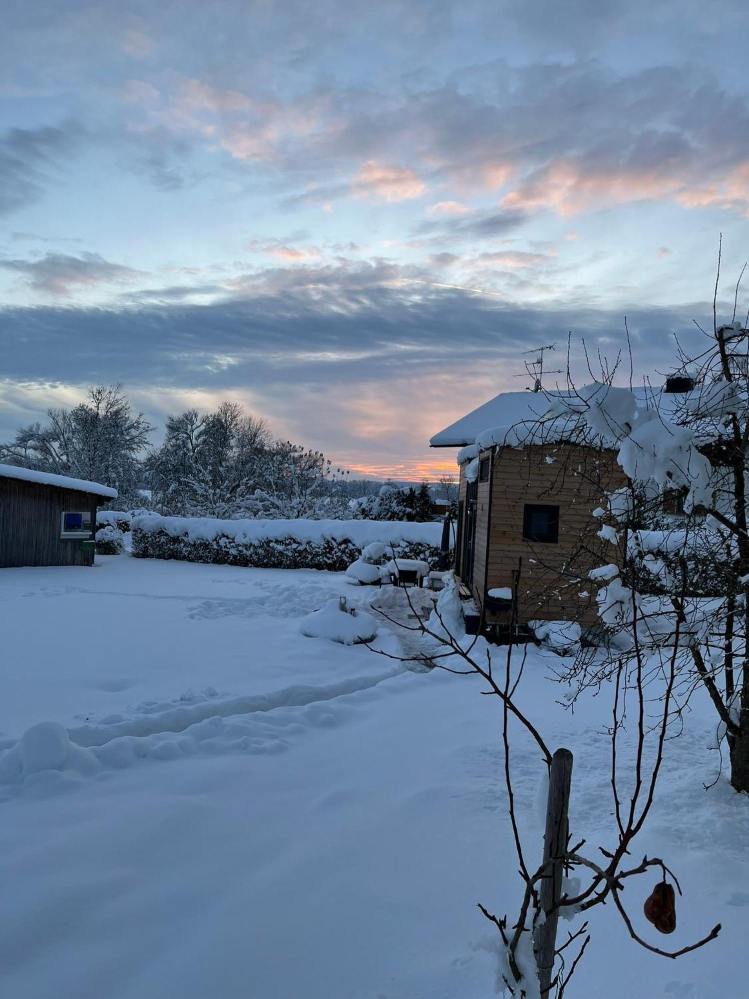 Tinyhouse -Reset Im Vilstal -Zurueck Zum Ursprung Apartment Aldersbach Exterior foto